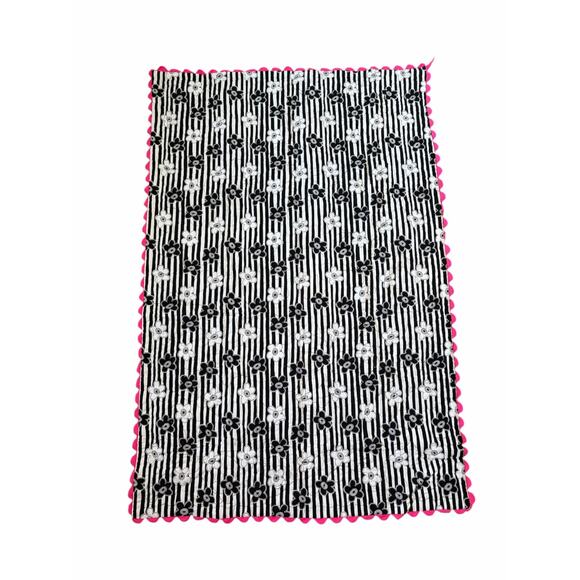 Handmade Double Sided Pink Black & White Patchwork Crib Baby Quilt 39" x 58.25" - Picture 2 of 7